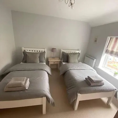 Immaculate 2-bed In Centre 公寓 *