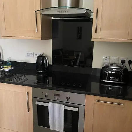 Immaculate 2-bed In Centre 公寓 *